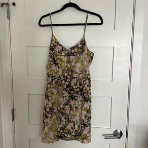 Madewell spring floral mini dress. Adjustable spaghetti straps. Size 10.